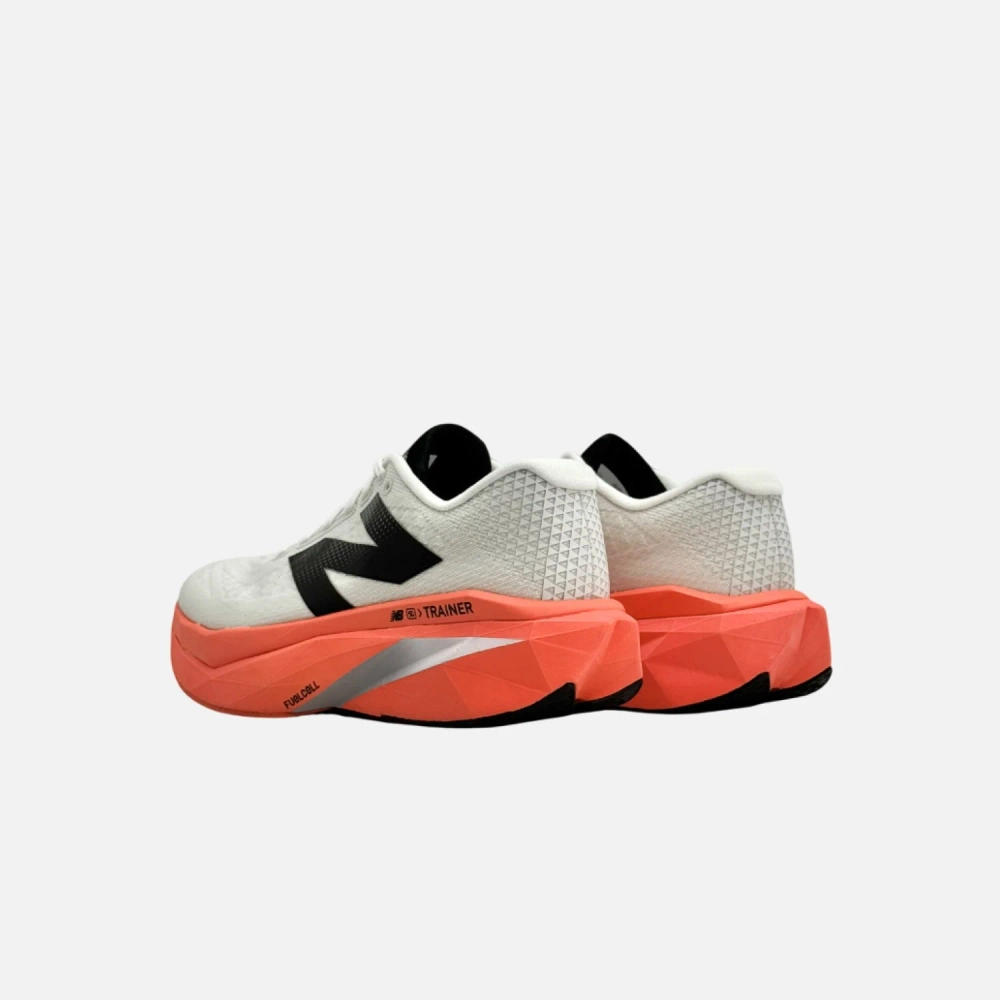 Кроссовки New Balance FuelCell SuperComp Trainer v3