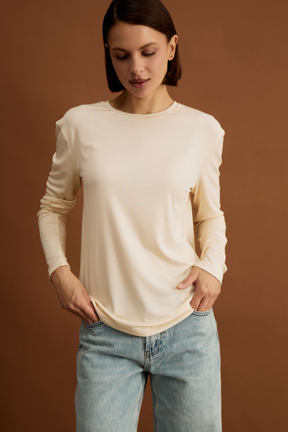 Лонгслив кремовый