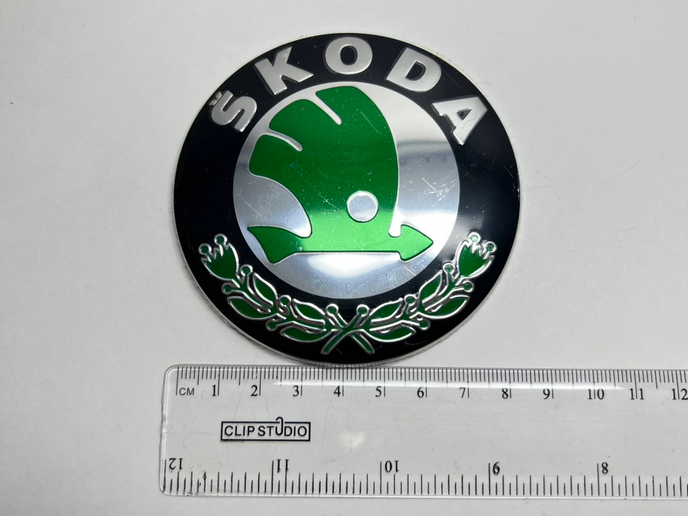 HH-128 / Логотип (шильдик, надпись, эмблема) "Skoda" 8.7 см для крышки багажника / решетки радиатора / капотаm