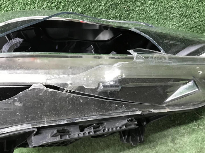 Битая Фара правая BMW X2 F39 (2017-2023) LED