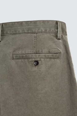 ZARA ШОРТЫ REGULAR FIT СО СКЛАДКАМИ, ЗЕЛЕНЫЙ