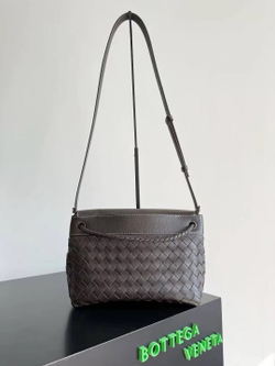 Мужская коричневая сумка-мессенджер Bottega Veneta Andiamo Small