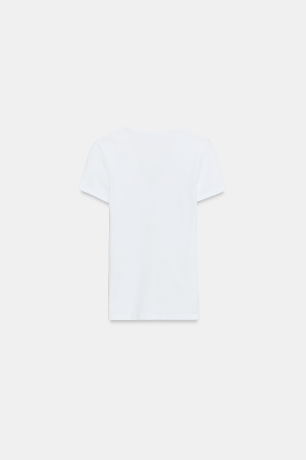ФУТБОЛКА С V-ОБРАЗНЫМ ВЫРЕЗОМ — ZARA