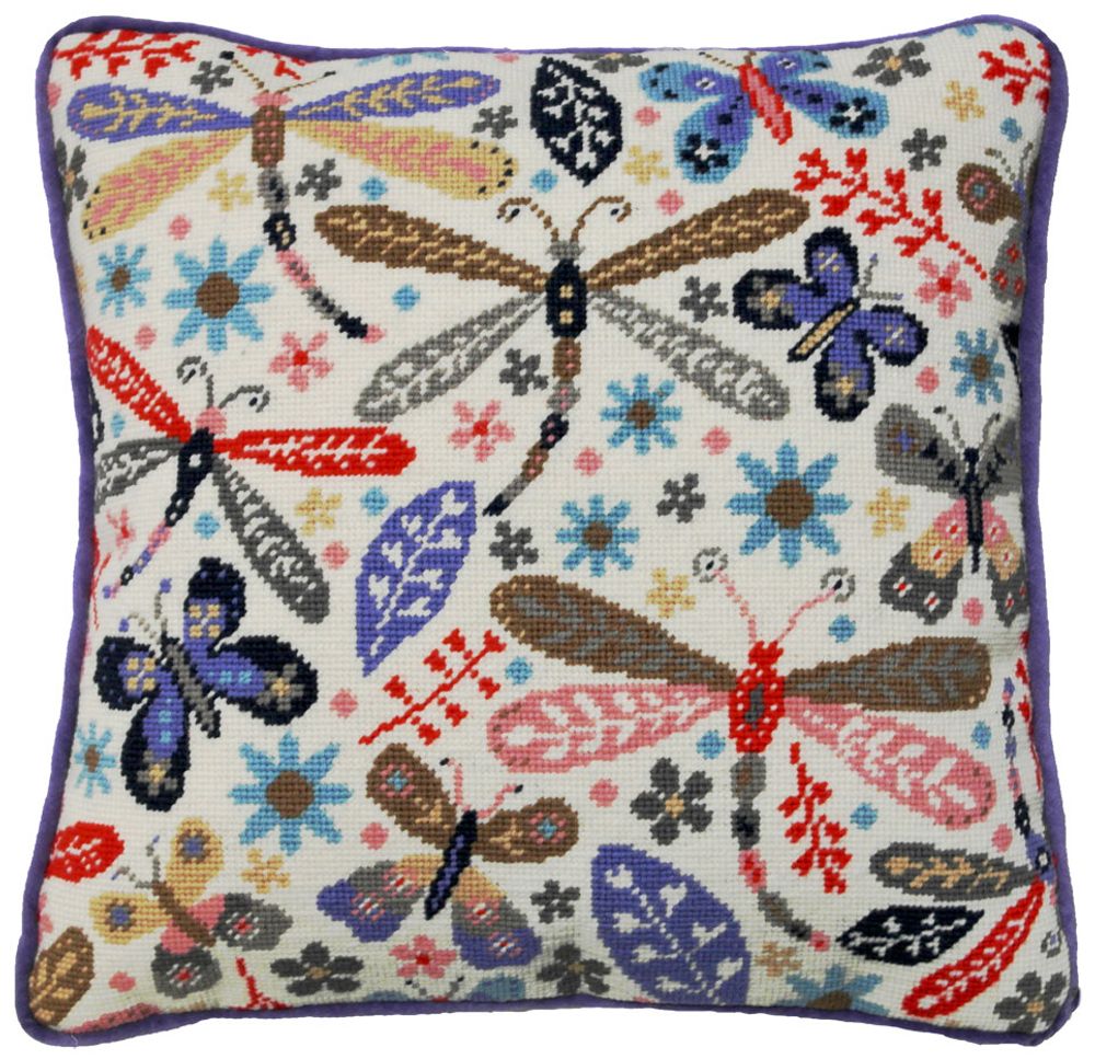 Набор для вышивания нитками Bothy Threads, подушка Dragonfly (Стрекоза), 35,5х35,5 см Набор для вышивания нитками Bothy Threads, подушка Dragonfly (Стрекоза), 35,5х35,5 см