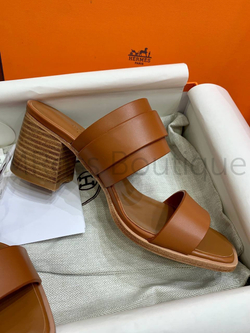 Женские сандалии Hermes Kute в коричневом цвете