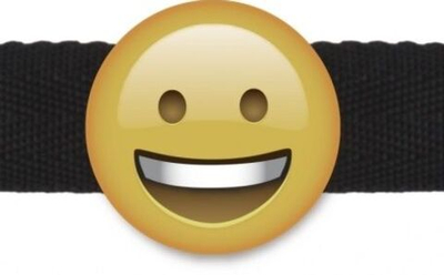 Кляп-смайлик Smiley Emoji с черными лентами (Цвет: черный с желтым)