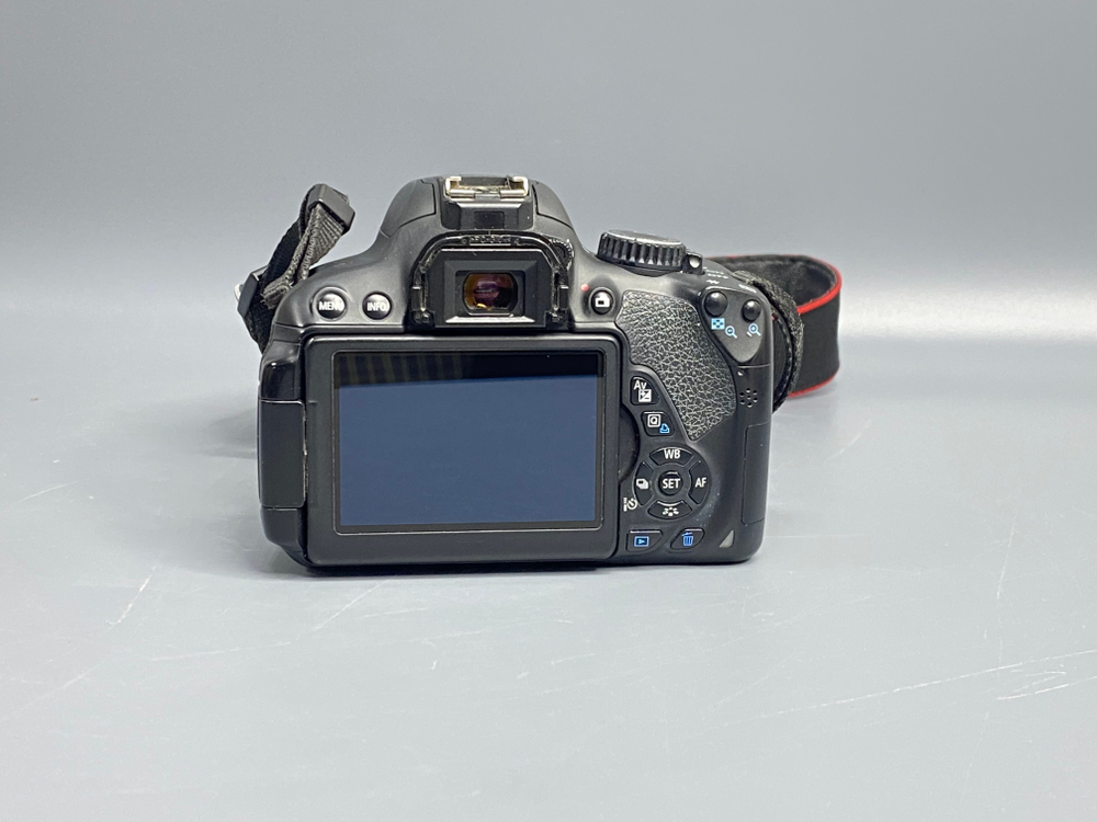 Фотоаппарат Canon EOS 650D 72.000 кадров