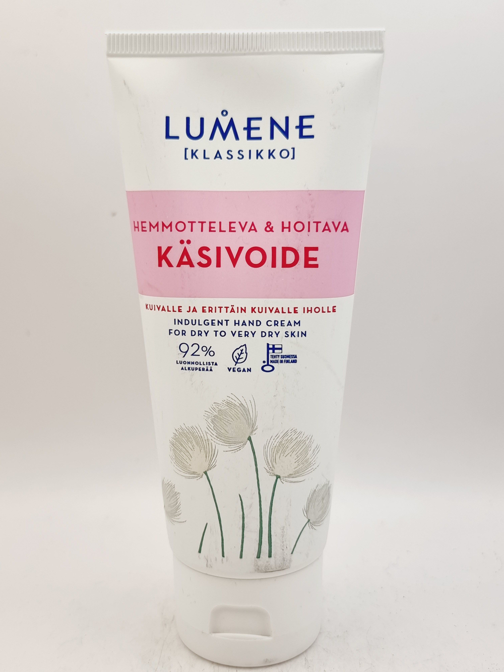 Крем для рук Lumene KLASSIKKO питательный с растительными экстрактами и витамином Е, 100 мл (Из Финляндии)