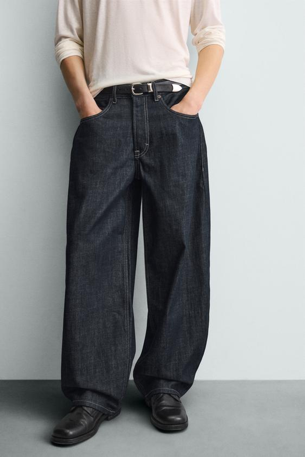 ZARA ДЖИНСЫ BALLOON FIT, ТЕМНО-СИНИЙ/БЕЛЫЙ