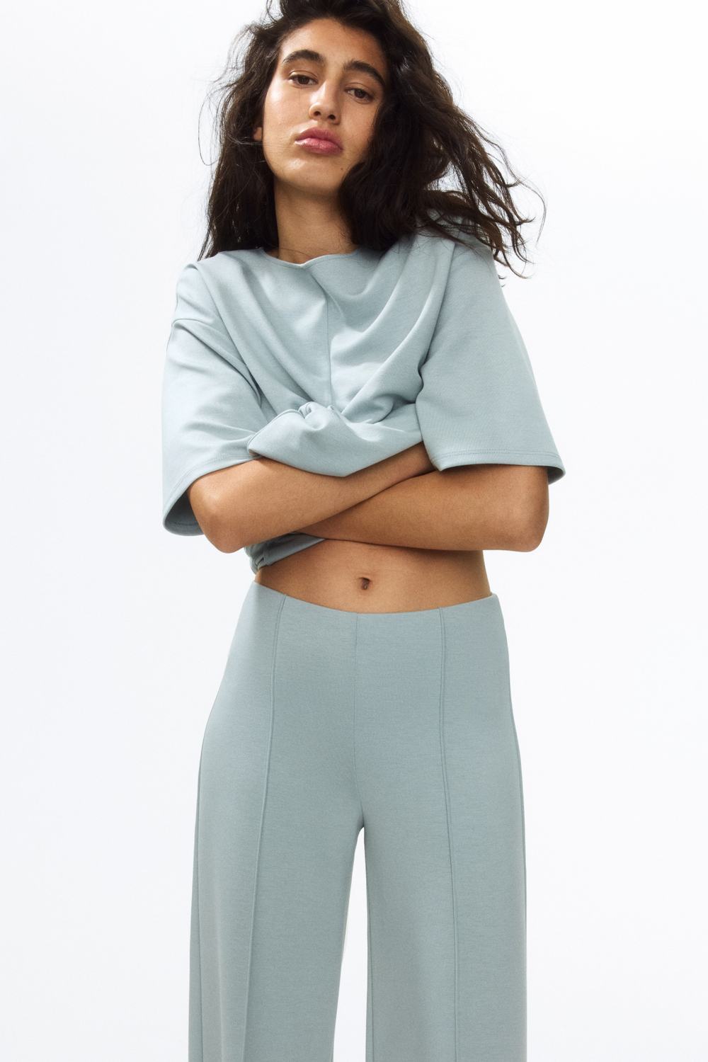 Брюки из джерси с прошитыми стрелками - H&M