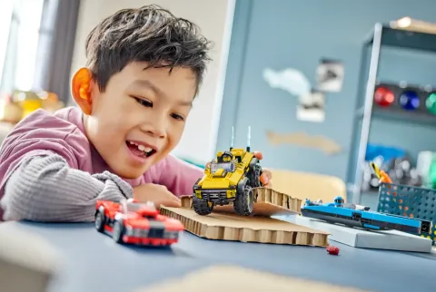 Конструктор LEGO City 60395 Набор для комбинированных гонок