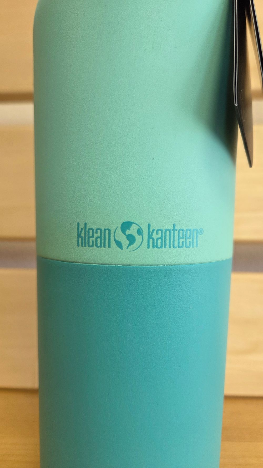 Термобутылка Klean Kanteen Rise Vac Classic Arch Loop 20oz (592 мл) Cabbage (наплыв краски по стыку)