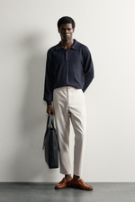 КОМФОРТНЫЕ БРЮКИ ЧИНОС ИЗ РЕЛЬЕФНОЙ ТКАНИ — ZARA
