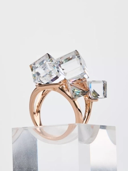 Кольцо коктейльное Мираж с сиреневыми кубиками Swarovski