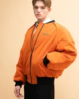Оранжевый бомбер 