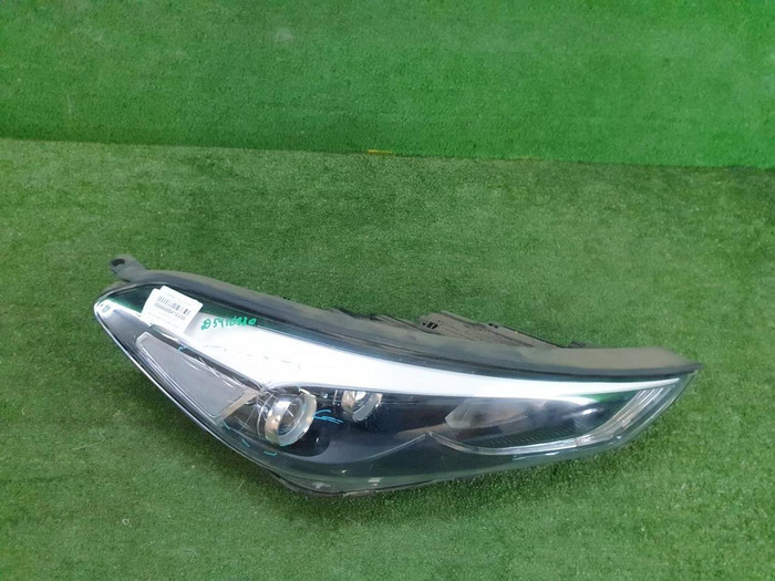 Фара правая Hyundai Tucson 3 (2015-2018) LED