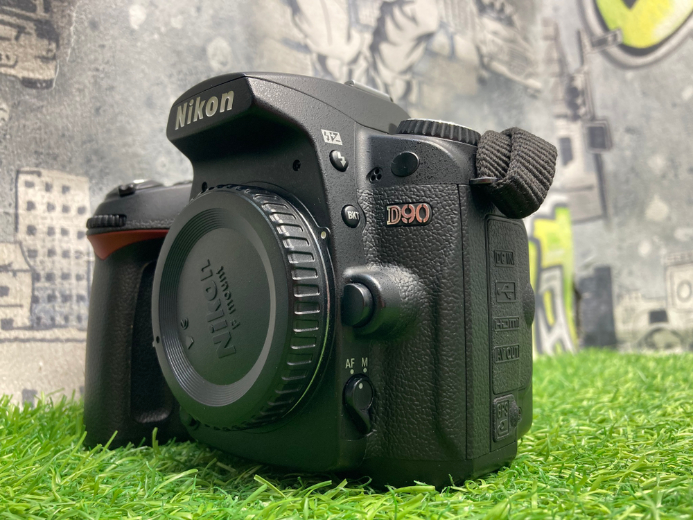 Nikon D90 6.500 кадров