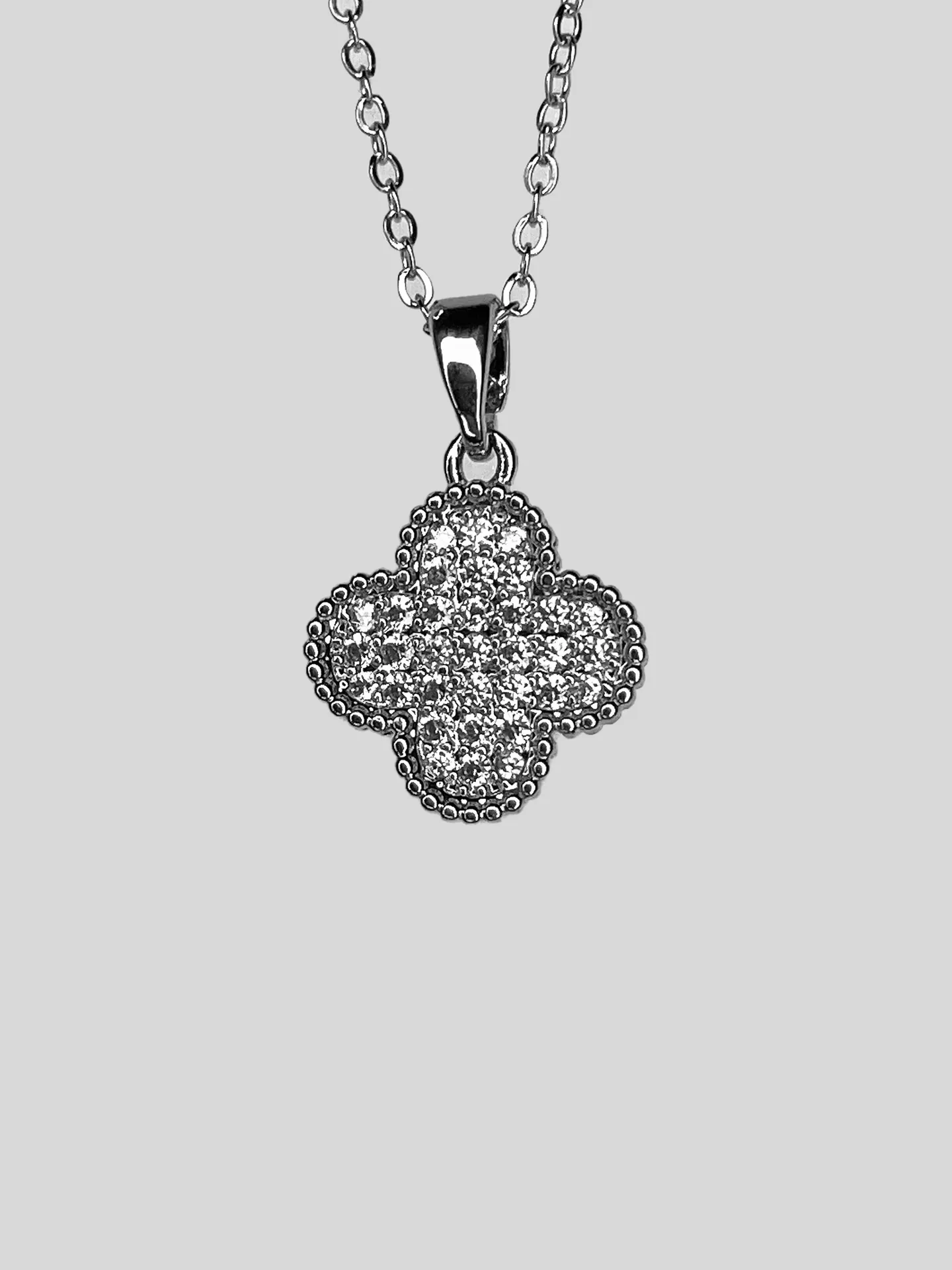 Подвеска Fashion Jewelry четырехлистный клевер со стразами и цепочкой в комплекте Nadya