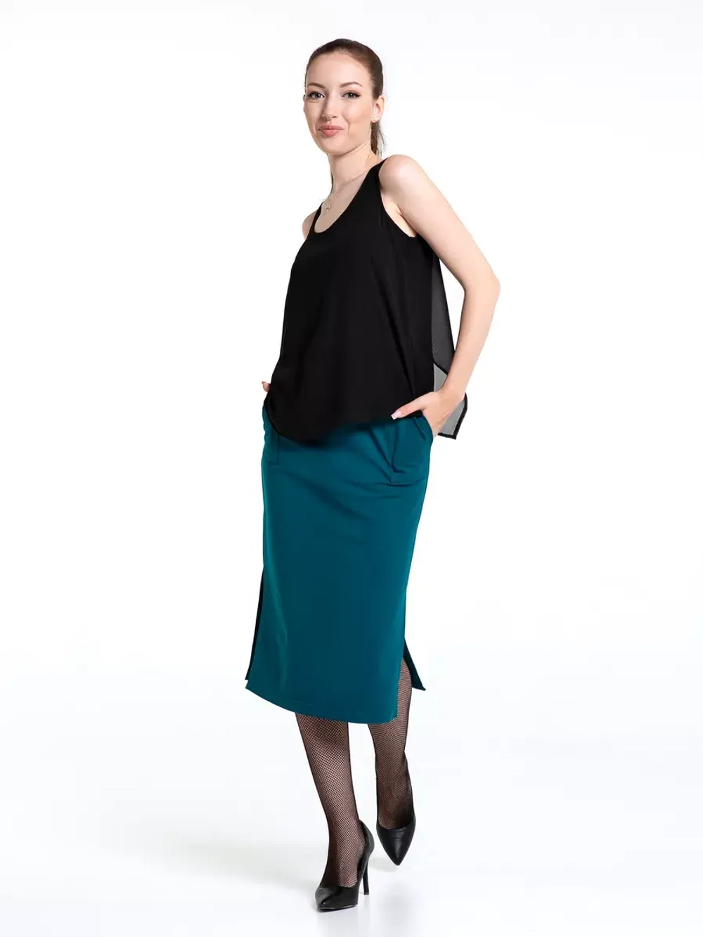 Юбка с разрезами трикотаж