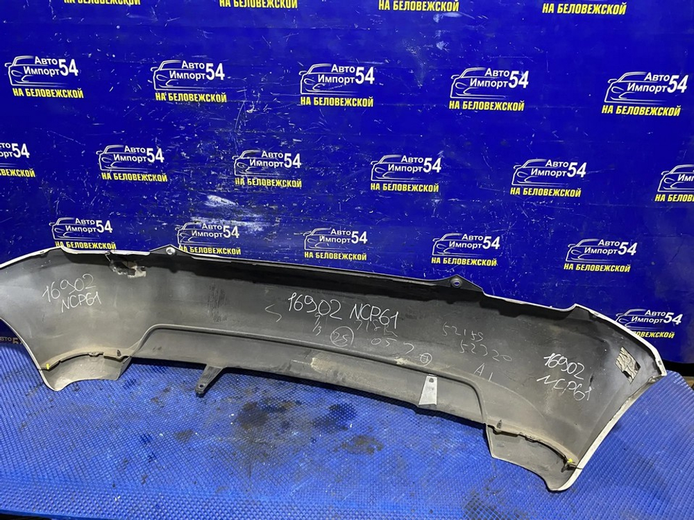 Бампер задний TOYOTA IST 2002-2005