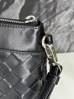 Клатч Bottega Veneta
