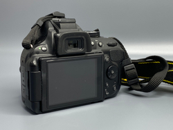 Nikon D5200 + Kit 18-55mm 10 420 кадров