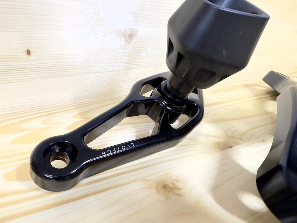 Evotech-rc Слайдеры в раму Triumph Speed Triple RR / RS STDA-019
