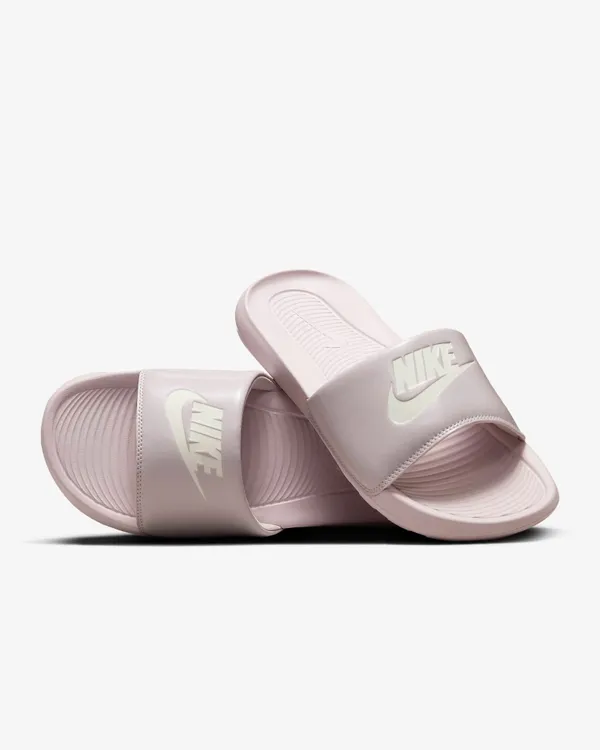 Сланцы женские NIKE W NIKE VICTORI ONE SLIDE