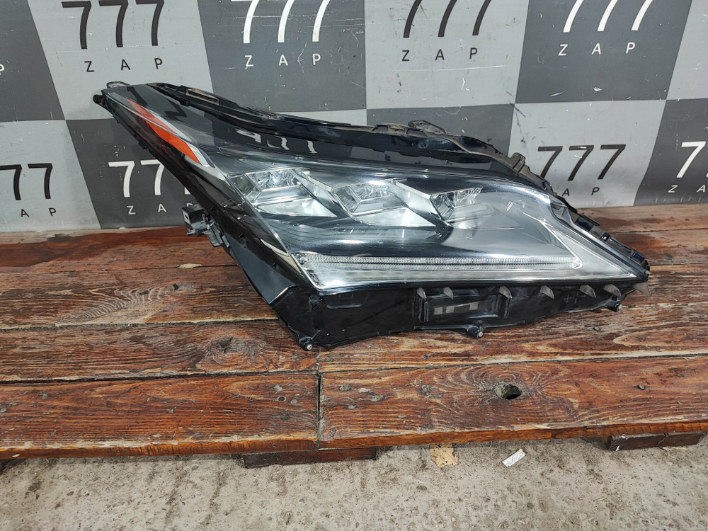 Фара правая LED Lexus RX 4 Оригинал целая 8114548D40