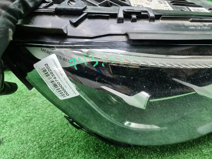Фара правая Mercedes E W213 (2020-2023) LED