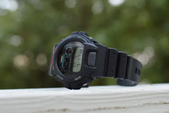 Наручные часы Casio DW-6900-1V