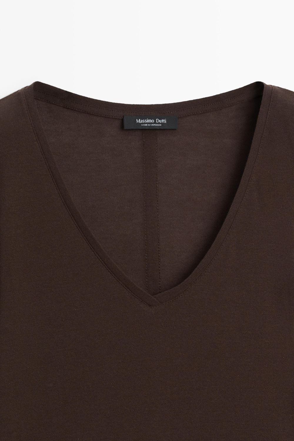 Massimo Dutti Приталенная футболка с длинными рукавами и V-образным вырезом, коричневый