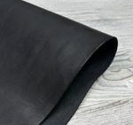 Фактура кожи Buffalo Wax Nero крупным планом