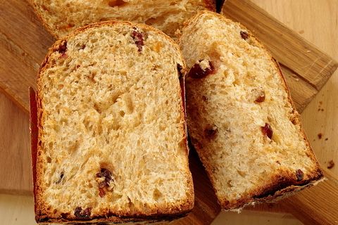 Цельнозерновой кулич на закваске