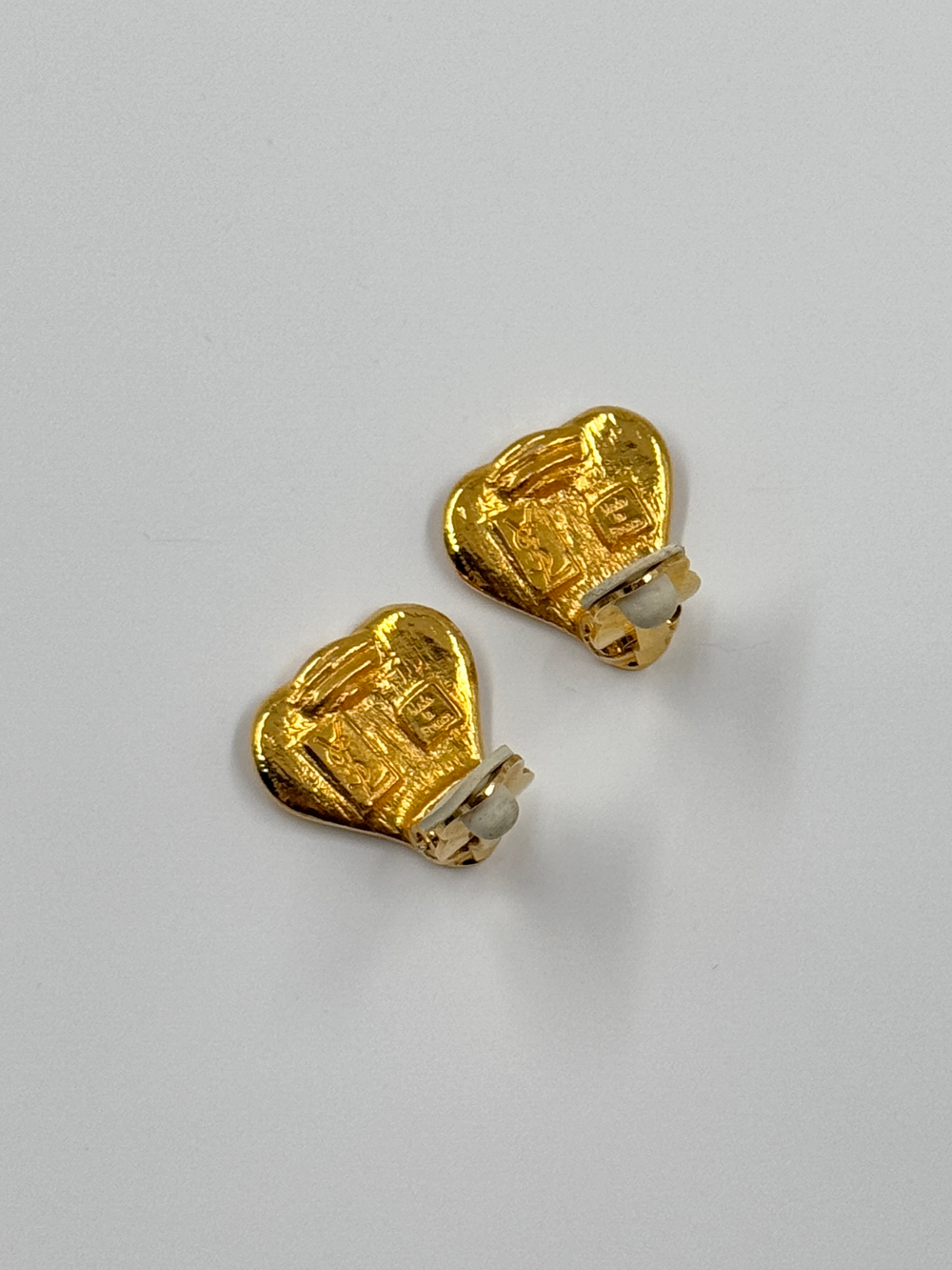Клипсы Yves Saint Laurent
