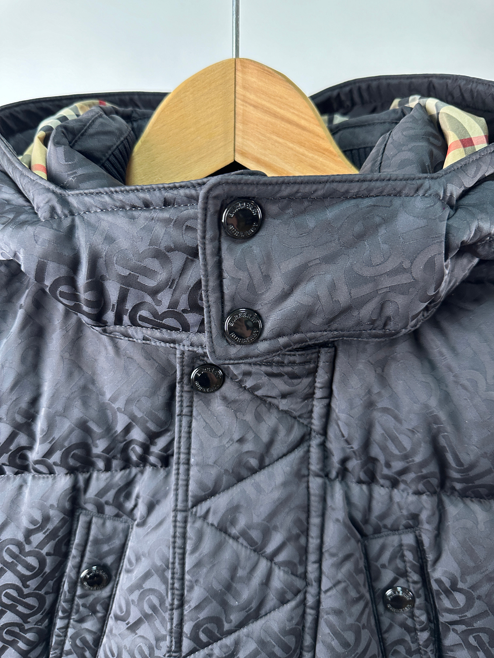Пуховик Burberry