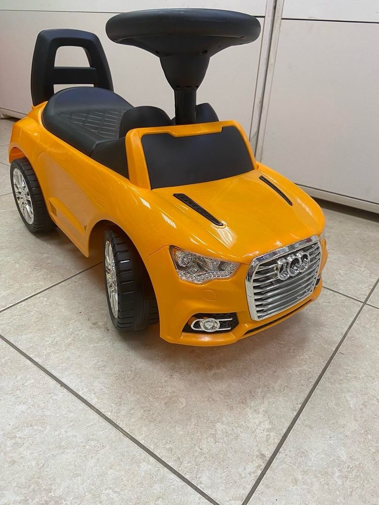Машинка для катания (машина каталка, толокар, оранжевый, audi) Машинка для катания (машина каталка, толокар, оранжевый, audi)