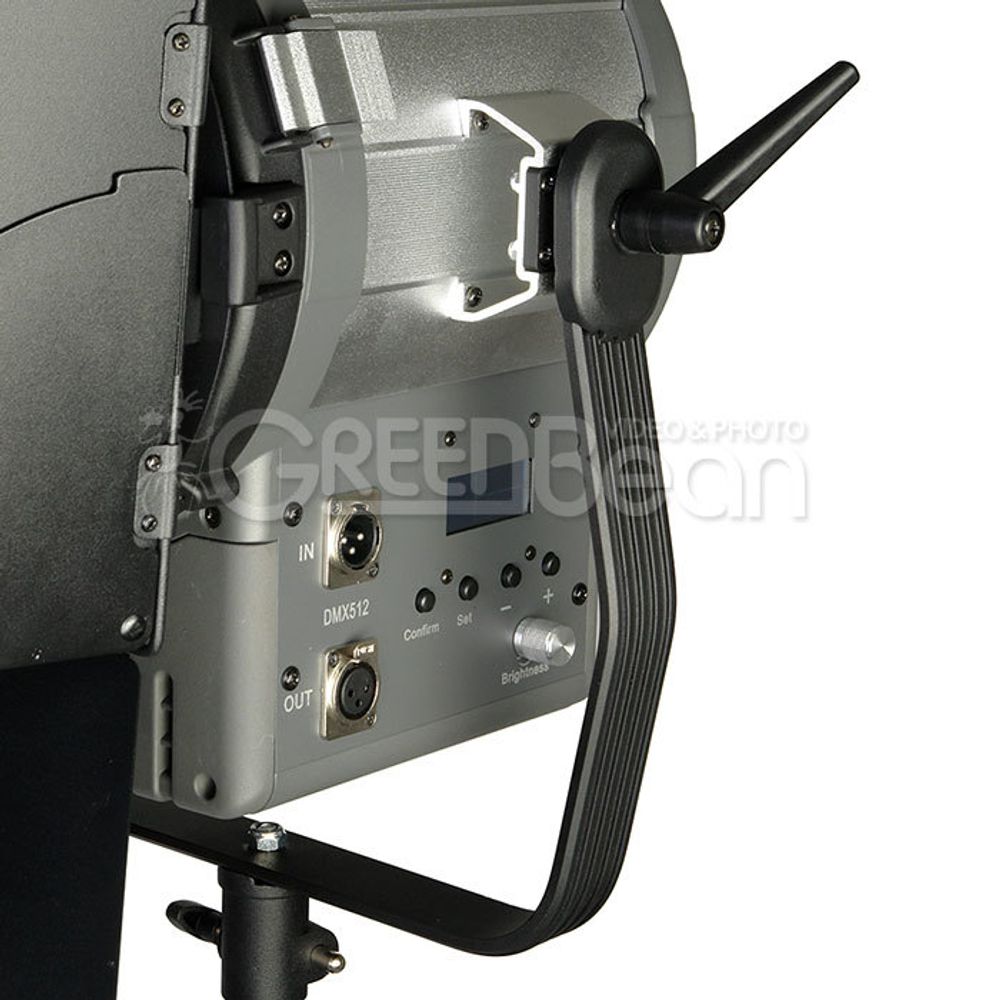 GreenBean Fresnel 200 LED X3 DMX