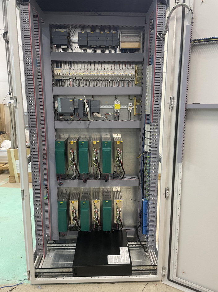 Шкаф управления насосной станцией с ПЧ Siemens