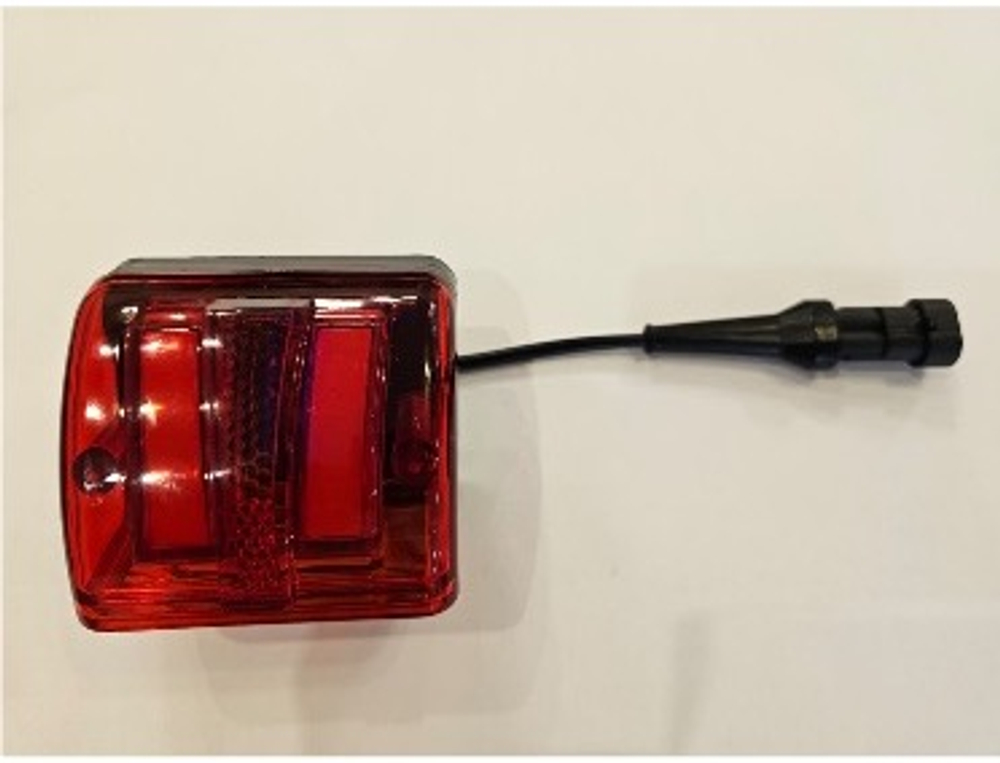 Фонарь освещения номерного знака с дополнительным габаритом красный NEON 10-30В, размер 80х60х55мм NEW , разъём 2PIN Новинка