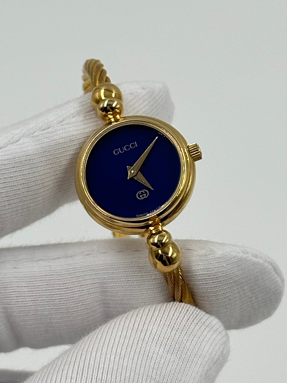 Часы Gucci 2700L