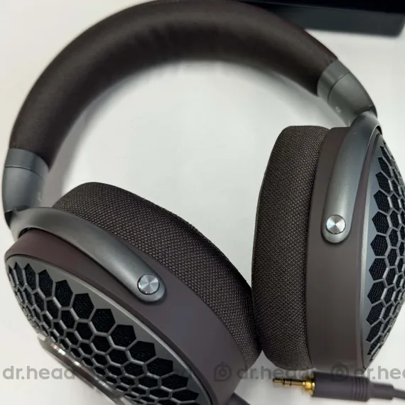Focal Hadenys