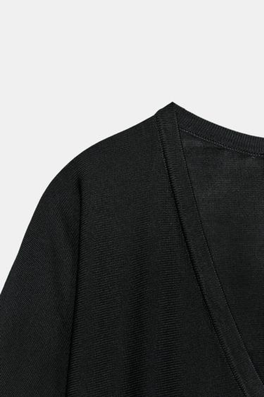 V-образный вырез трикотажный свитер - ZARA