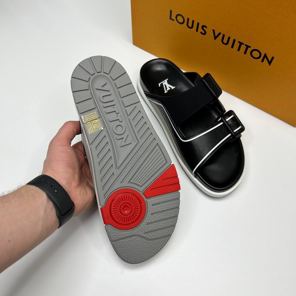 Шлёпанцы Louis Vuitton