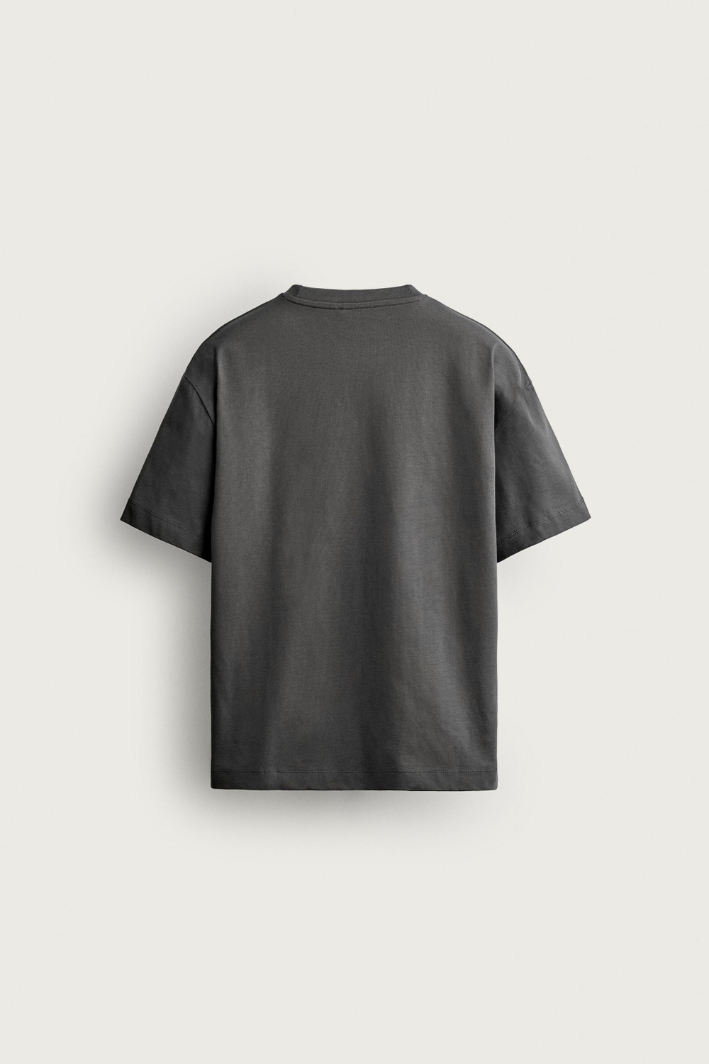 БАЗОВАЯ ФУТБОЛКА HEAVYWEIGHT /03 — ZARA