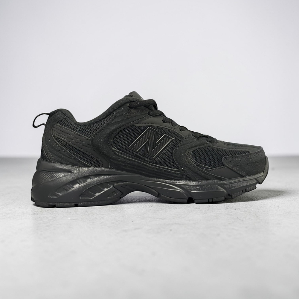 New Balance 530 • Total Black