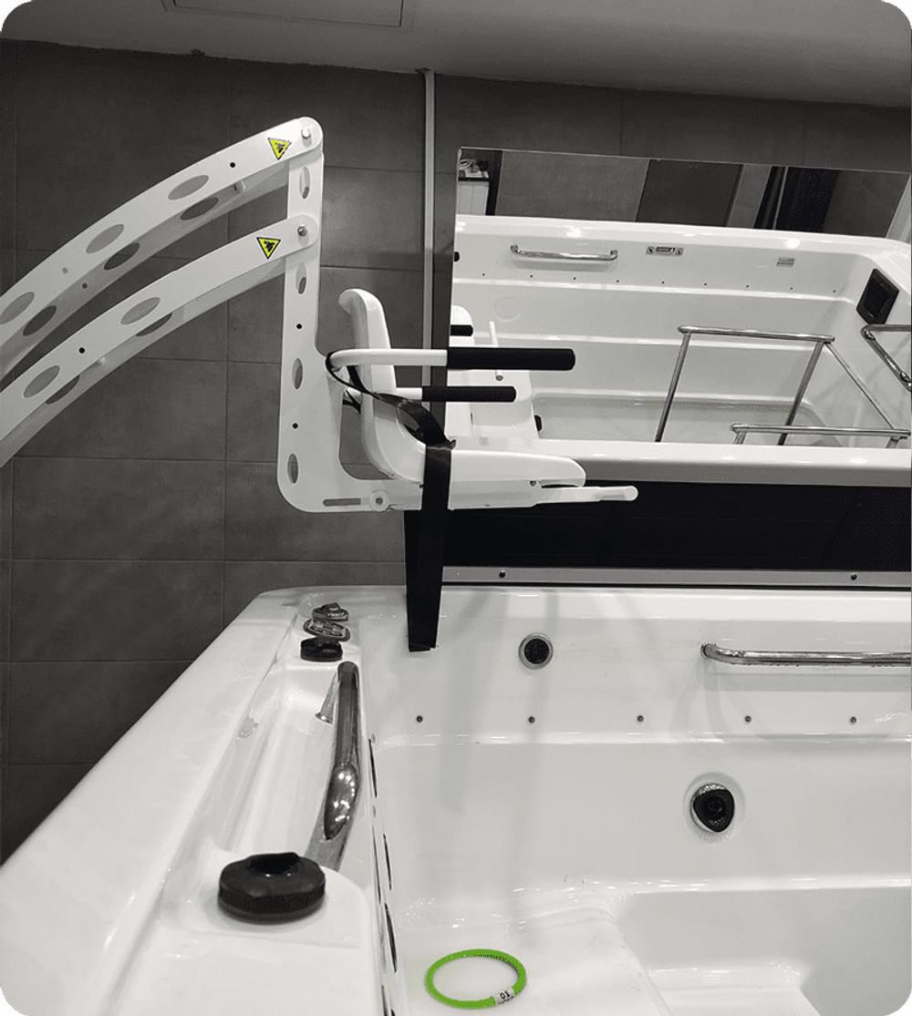 Подъемник для бассейна NART ELEVATED POOL LIFT (стационарный, механизированный, высокий борт)