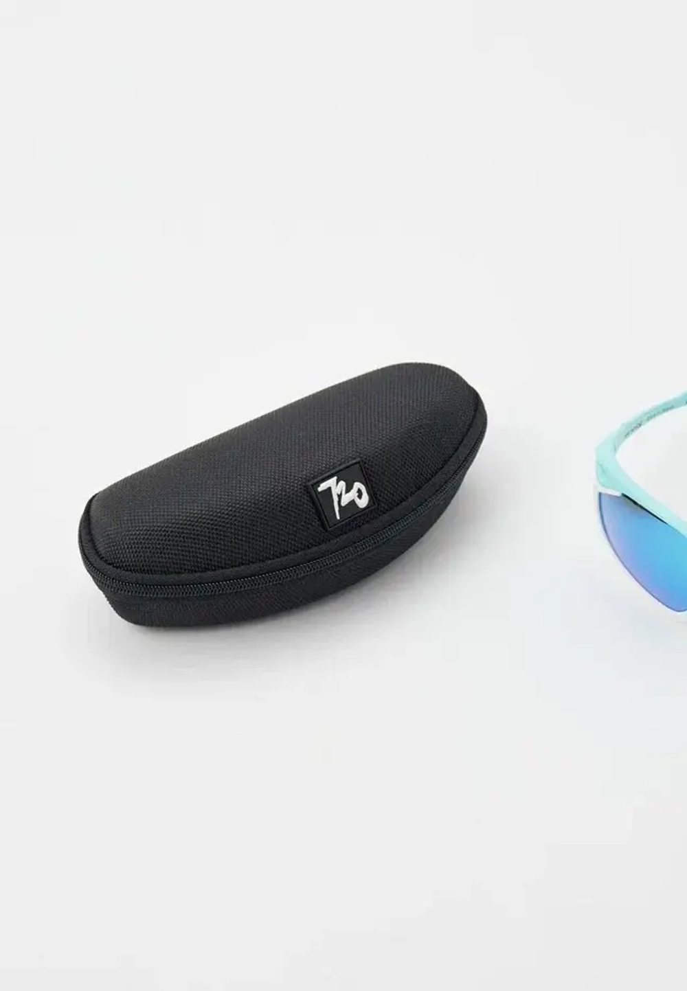 Спортивные очки 720armour Analog Pro / Matte Aquamarine / Matte White Gasket / Smoke Full Blue Ti Lens