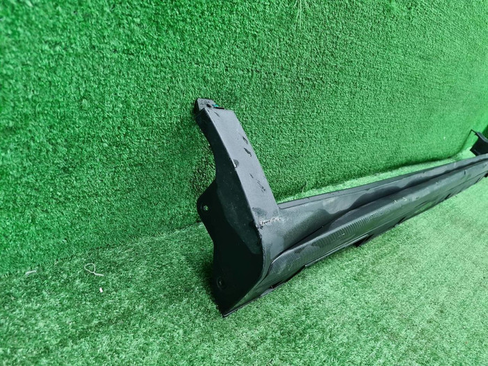 Накладка порога правая Geely Coolray (2019-2024)