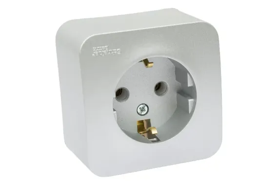 Розетка Systeme Electric BLANCA с заземлением накладная алюминий 30876